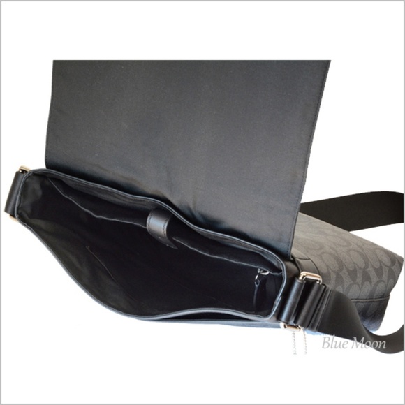 COACH CHARLES SMALL MESSENGER - Picture 5 of 6